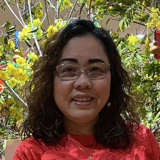 Mimi, nail technician at Euro Nail Lounge