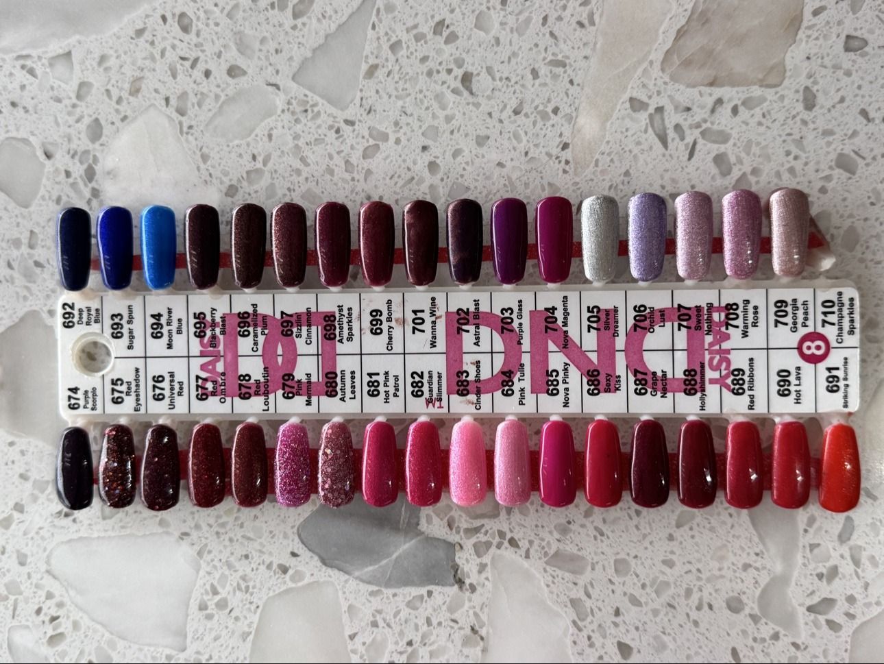 Daisy DND gel polish chart — Stick 8, shades 674 to 710
