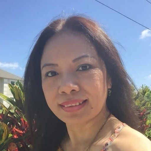 Tammy, nail technician at Euro Nail Lounge